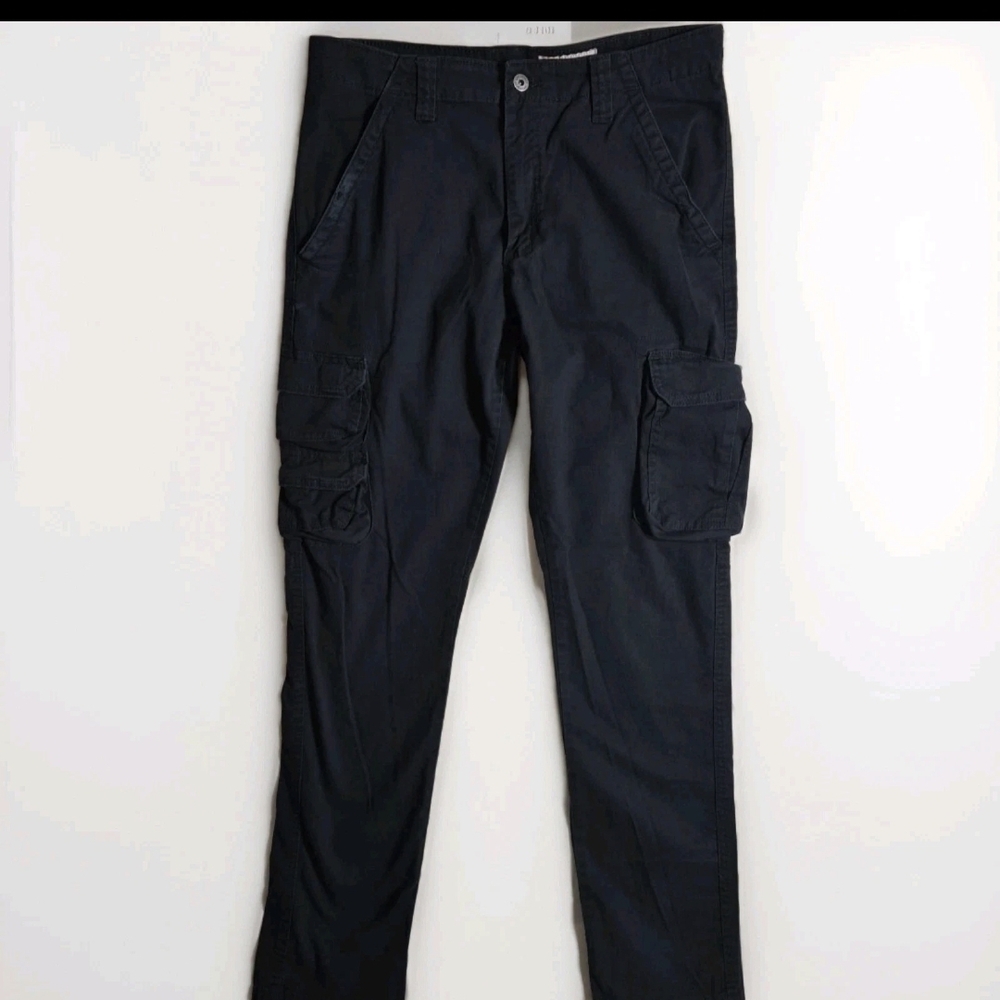 Wrangler Men's Black Cargo Pants with Utility Pockets